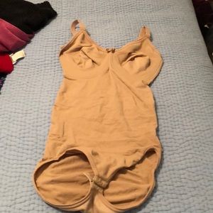 Shapewear with underwire